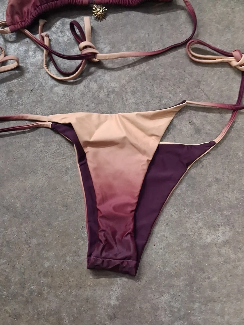 NWOT Womens Ombre Triangle String Bikini Set in Mauve and Blush